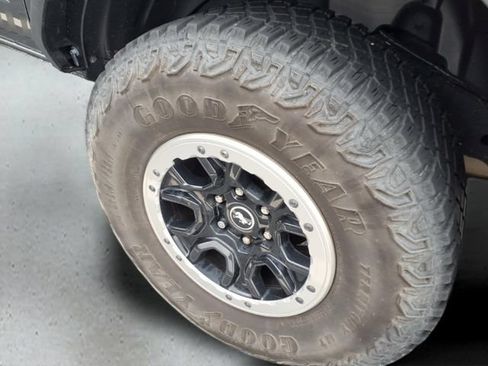 Used 2022 Ford Bronco Big Bend w/ Sasquatch Package AWD/4WD image 18