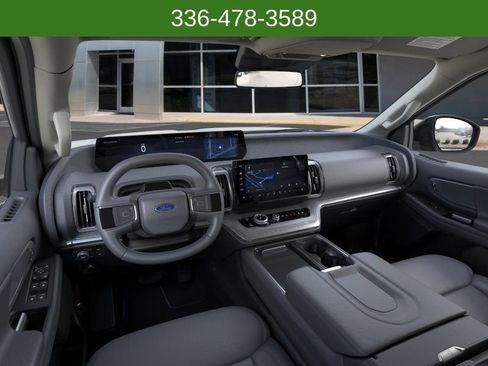 New 2026 Ford Expedition Max Active AWD/4WD image 9