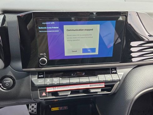 New 2026 Toyota Camry Hybrid FWD image 17