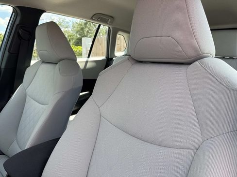 Used 2023 Toyota Corolla Cross L FWD image 25