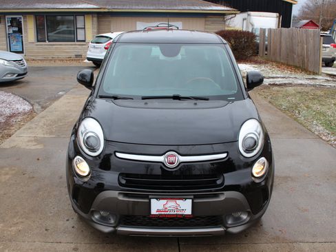 Used 2014 FIAT 500L Trekking w/ Popular Equipment Group image 4
