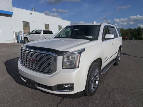 Used 2016 GMC Yukon Denali w/ Open Road Package AWD/4WD image 2
