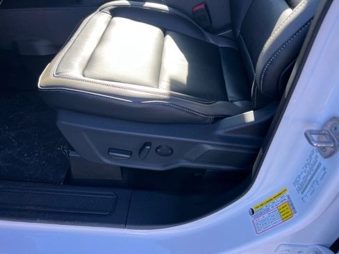 New 2025 Ford Bronco Outer Banks image 8