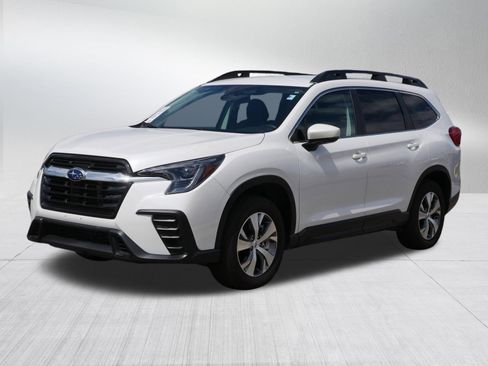 Used 2025 Subaru Ascent Premium AWD/4WD image 3