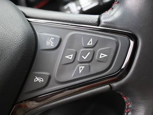Used 2022 Chevrolet Equinox RS w/ LPO, Floor Liner Package FWD image 16
