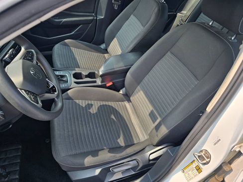 Used 2022 Volkswagen Jetta S FWD image 12