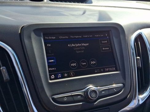 Used 2020 Chevrolet Equinox LT AWD/4WD image 16