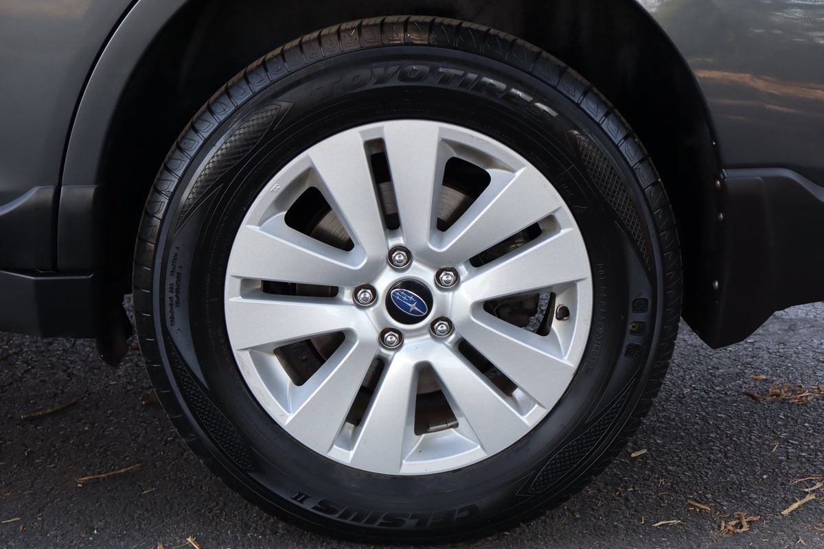 Used 2018 Subaru Outback 2.5i Premium AWD/4WD image 39