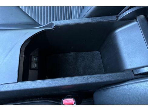 Used 2021 Toyota Camry SE FWD image 31