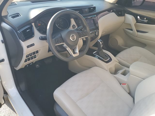 Used 2020 Nissan Rogue Sport SV FWD image 17