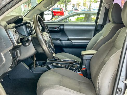 Used 2017 Toyota Tacoma SR w/ SR Convenience Package RWD image 17