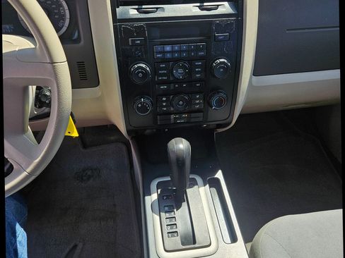 Used 2008 Ford Escape XLS image 18