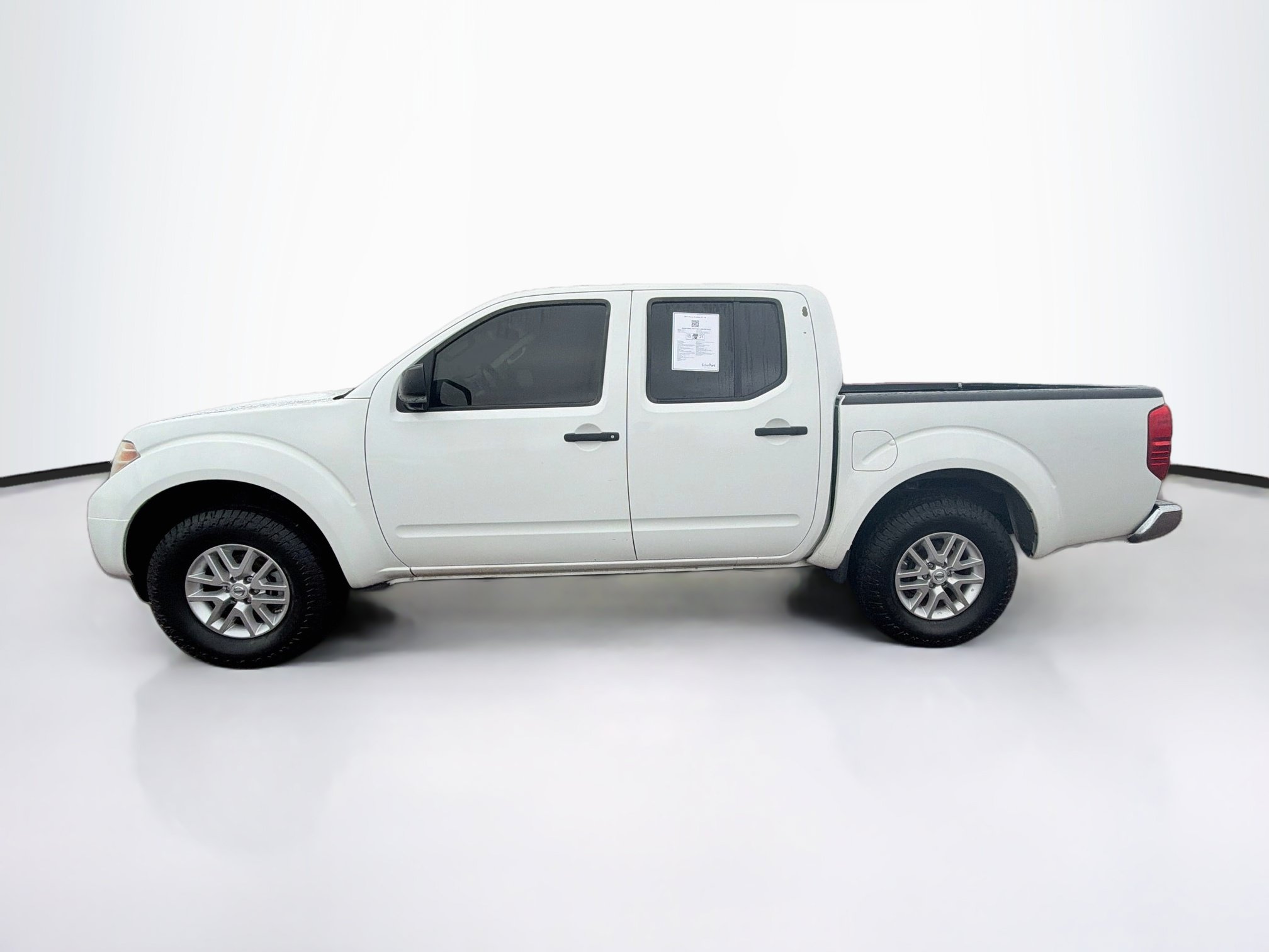 Used 2017 Nissan Frontier SV AWD/4WD image 4