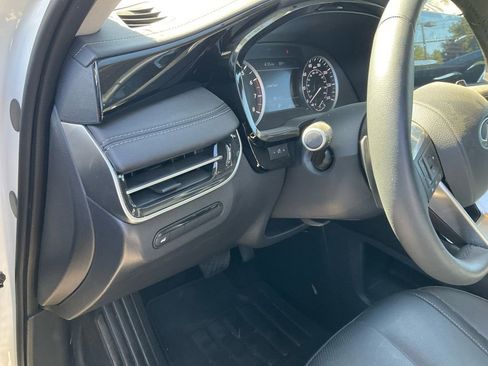 Used 2025 INFINITI QX60 Pure image 15