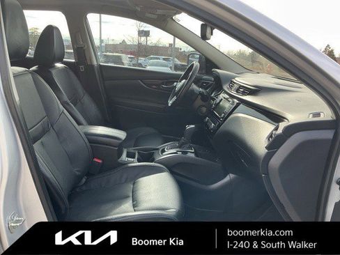 Used 2022 Nissan Rogue Sport SL w/ Premium Package image 11