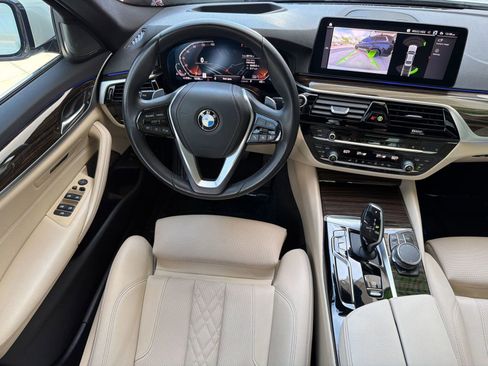 Used 2023 BMW 530i w/ Premium Package RWD image 30