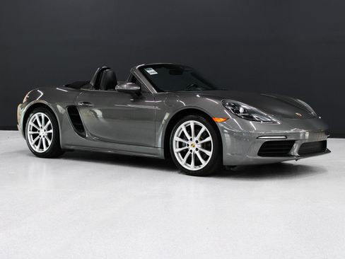 Used 2021 Porsche 718 Boxster w/ Premium Package RWD image 1