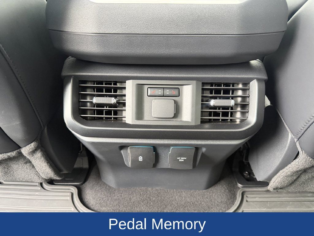Used 2026 Ford F150 Raptor AWD/4WD image 26