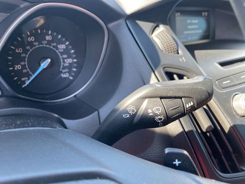 Used 2015 Ford Focus SE w/ SE Sport Package image 24