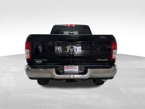 Certified 2024 RAM 2500 Big Horn AWD/4WD image 9