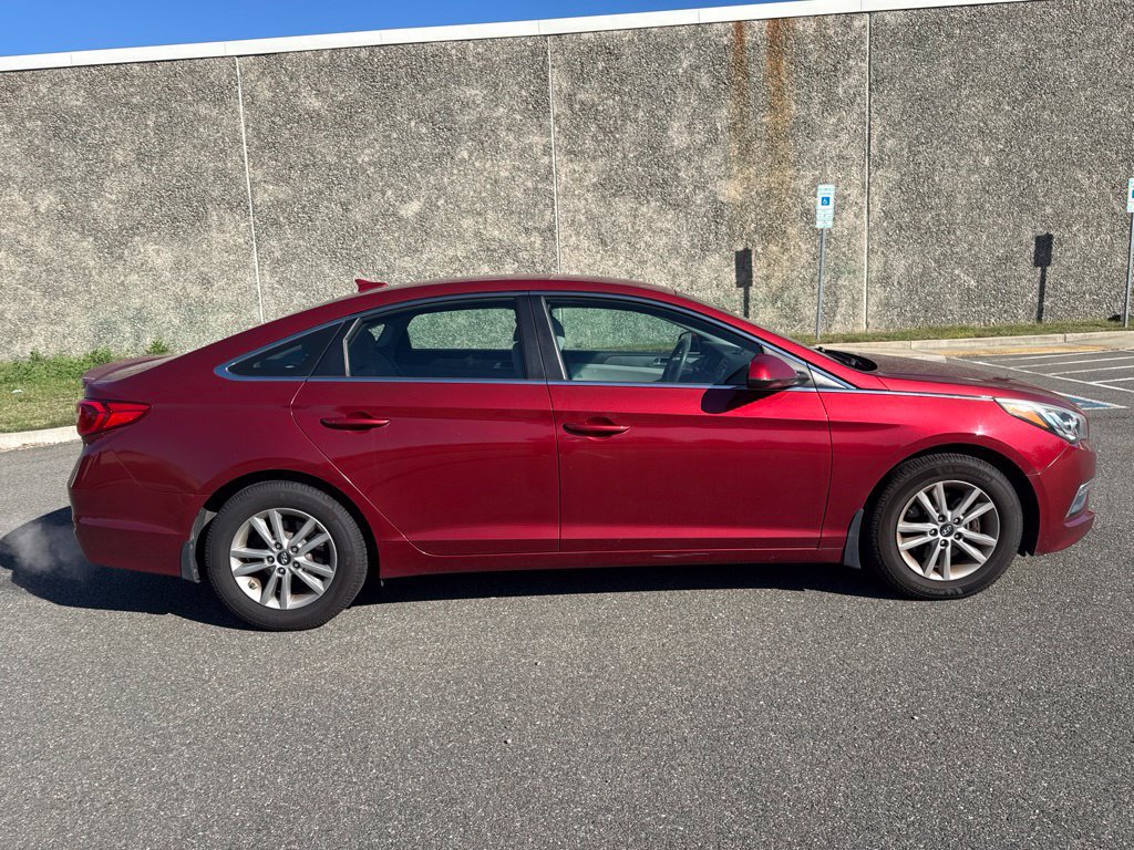 Used 2015 Hyundai Sonata SE FWD image 8