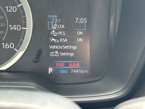 Used 2022 Toyota Corolla LE FWD image 19