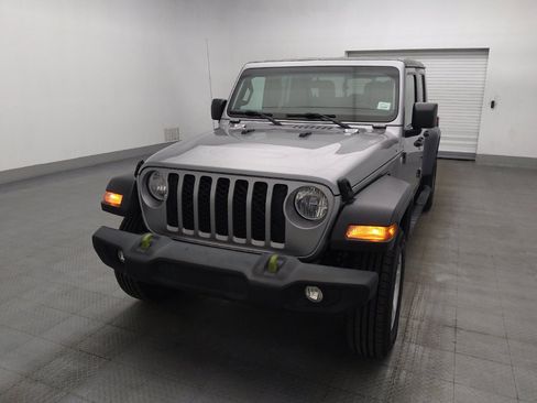 Used 2020 Jeep Gladiator Sport w/ Quick Order Package 24S AWD/4WD image 15