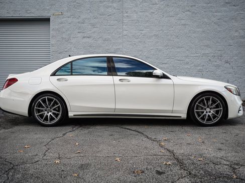 Used 2018 Mercedes-Benz S 560 Sedan w/ AMG Line Exterior image 17