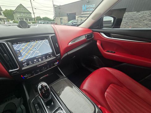 Used 2017 Maserati Levante S AWD/4WD image 12