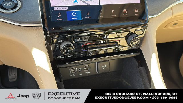 Used 2022 Jeep Grand Cherokee Limited AWD/4WD image 18