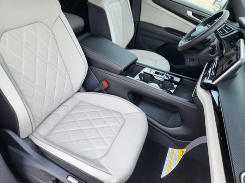 New 2026 Volkswagen Atlas Cross Sport SEL Premium R-Line AWD/4WD image 11
