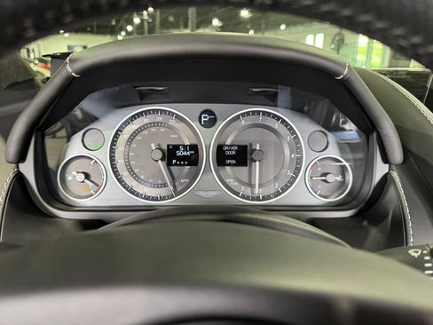 Used 2012 Aston Martin DBS Volante image 23