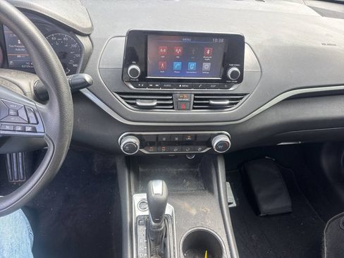 Used 2023 Nissan Altima 2.5 S FWD image 12