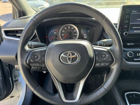 Used 2020 Toyota Corolla SE image 19