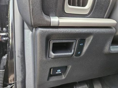 Used 2025 Ford Expedition Active RWD image 23