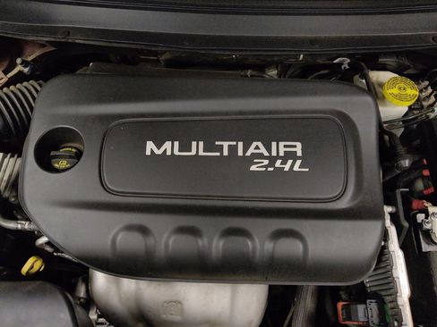 Used 2019 Jeep Cherokee Limited FWD image 30