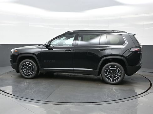 New 2026 Jeep Cherokee Laredo AWD/4WD image 3