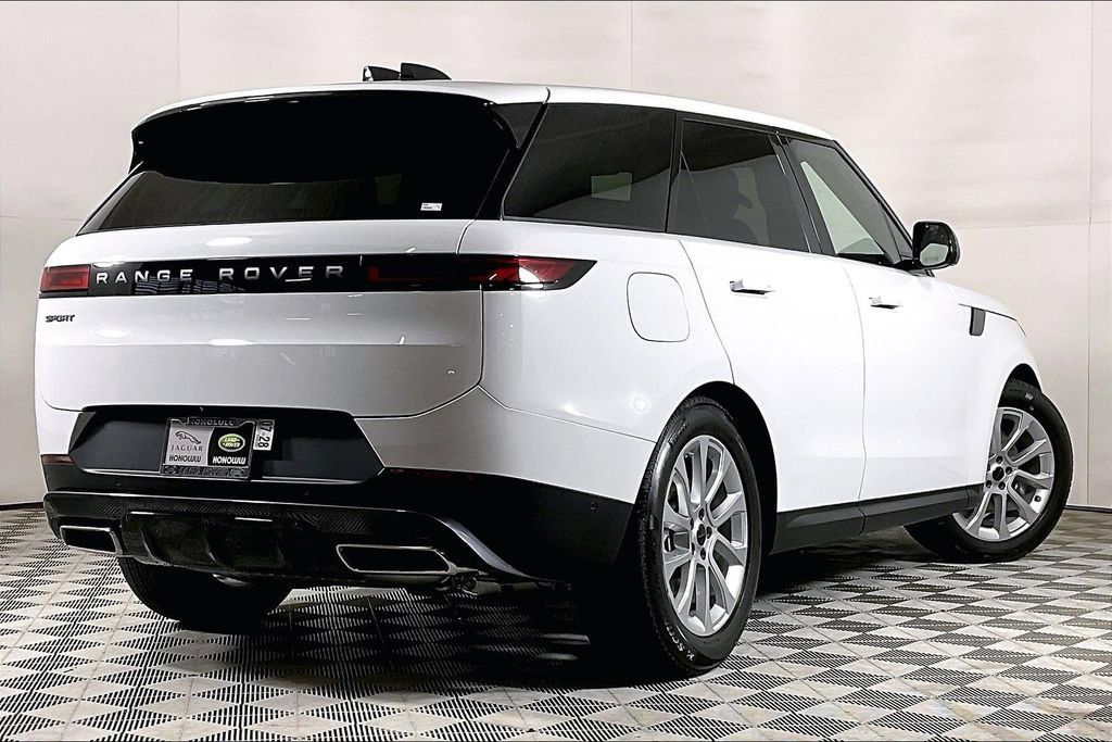 New 2026 Land Rover Range Rover Sport SE AWD/4WD image 2