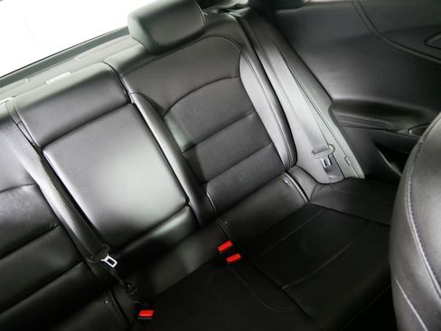 Used 2017 Chevrolet Malibu Hybrid w/ Leather Package image 14