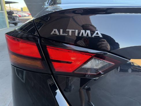 Used 2024 Nissan Altima 2.5 SL image 14