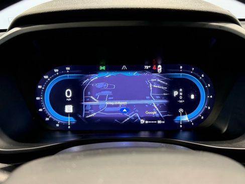 Used 2023 Volvo XC40 B5 Plus w/ Protection Package Premier image 18