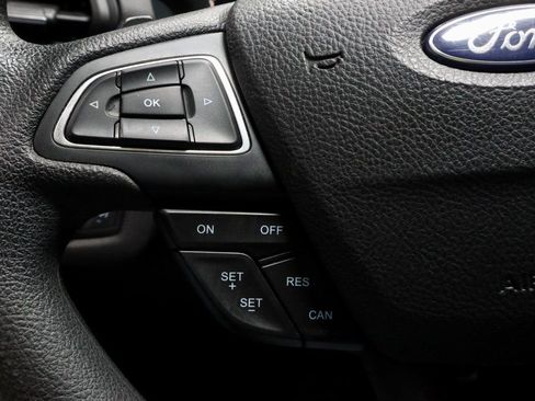 Certified 2017 Ford Escape SE image 27