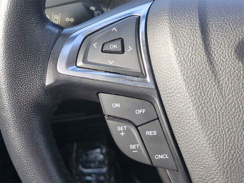 Used 2022 Ford Edge Titanium image 27