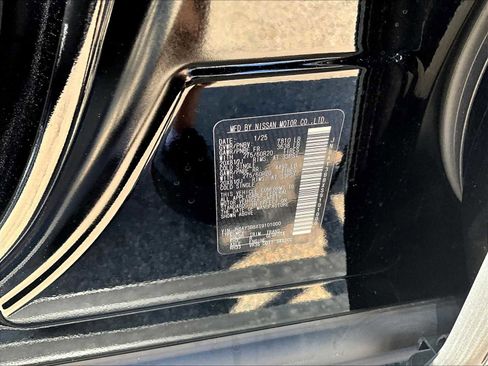 New 2025 Nissan Armada SL w/ Captain's Chari Seat Package image 16