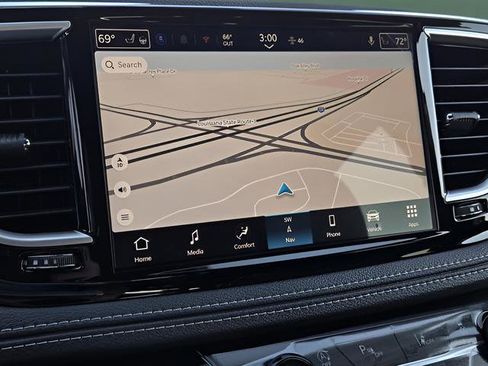 New 2026 Chrysler Pacifica Limited image 14