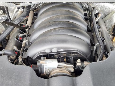 Used 2015 Chevrolet Suburban LT AWD/4WD image 17