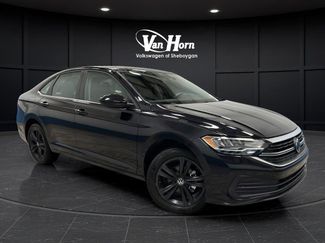 Used 2024 Volkswagen Jetta SE w/ Panoramic Sunroof Package video 1