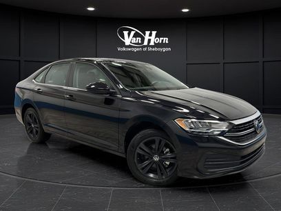 Used 2024 Volkswagen Jetta SE w/ Panoramic Sunroof Package