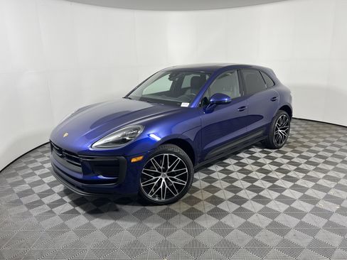 Used 2026 Porsche Macan AWD/4WD image 1