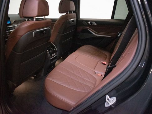 New 2026 BMW X5 xDrive40i w/ Climate Comfort Package image 24